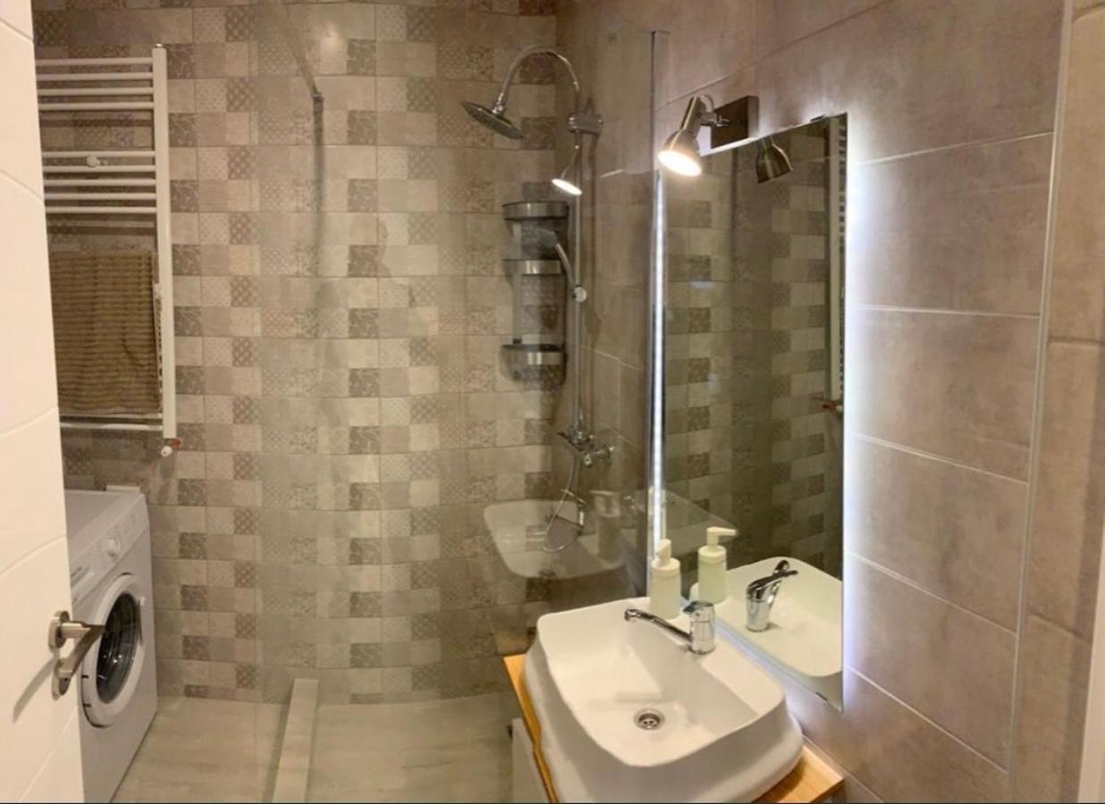 Retreat Luxury Apartment Near Presidential Palace Bucareste Exterior foto