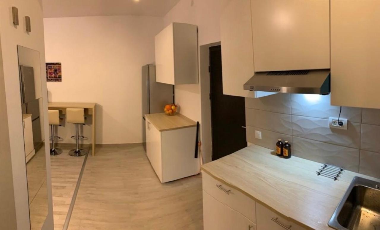 Retreat Luxury Apartment Near Presidential Palace Bucareste Exterior foto
